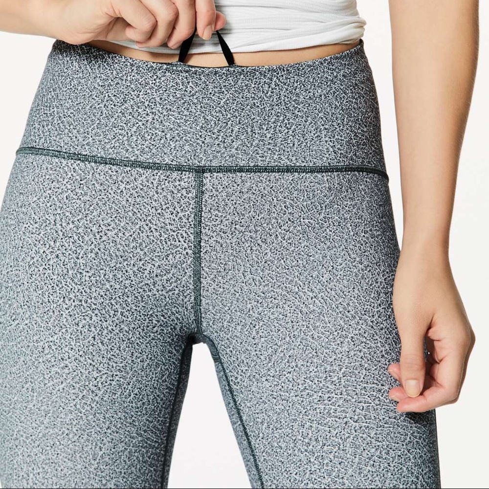 Lululemon Train Times 7/8 Leggings 25” - Picture 3 of 9